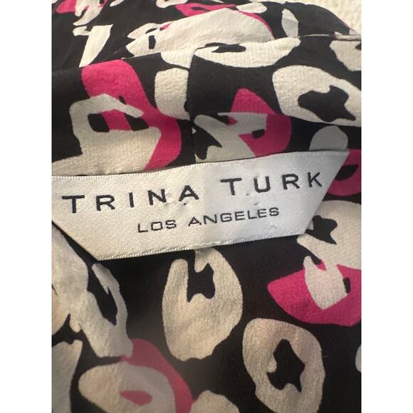Women M Trina Turk Black Printed Blouse Shirt Top Silk Short Sleeved Black Pink - Picture 6 of 6